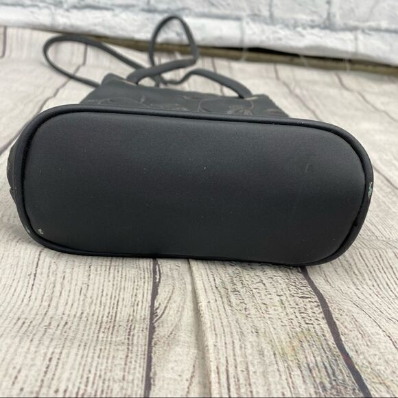 Chateau mini bucket bag w/snap close & straps - Picture 7 of 11